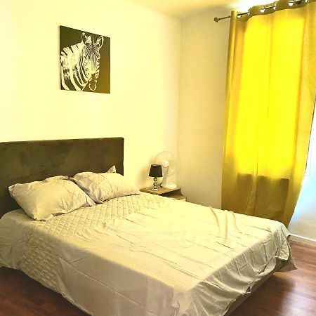 Appartement Quartier Populaire A Perpignan Bagian luar foto