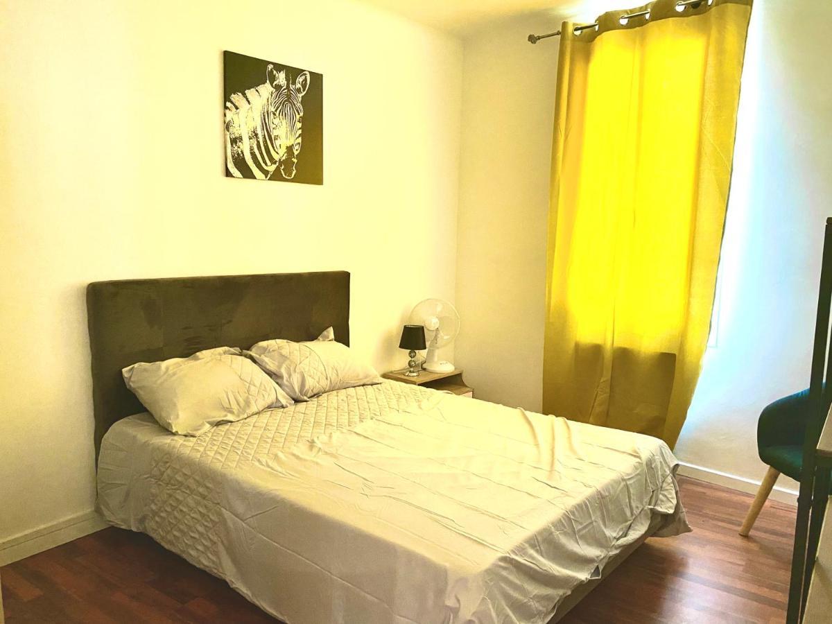 Appartement Quartier Populaire A Perpignan Bagian luar foto